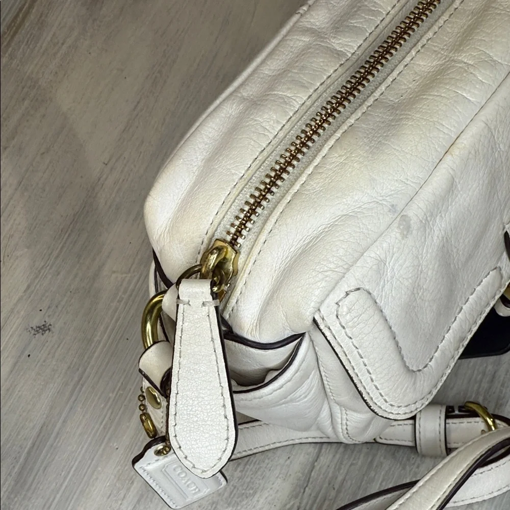 Coach chic cream